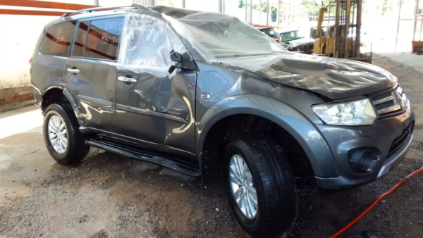 Pajero Dakar 2018 3.2 4x4 Automatico - Image 2