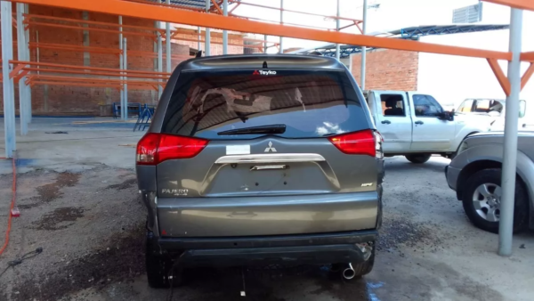 Pajero Dakar 2018 3.2 4x4 Automatico - Image 4