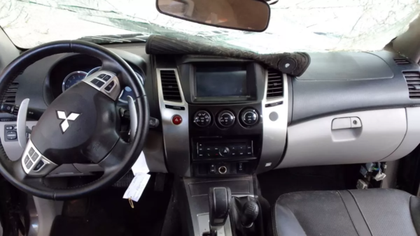 Pajero Dakar 2018 3.2 4x4 Automatico - Image 5